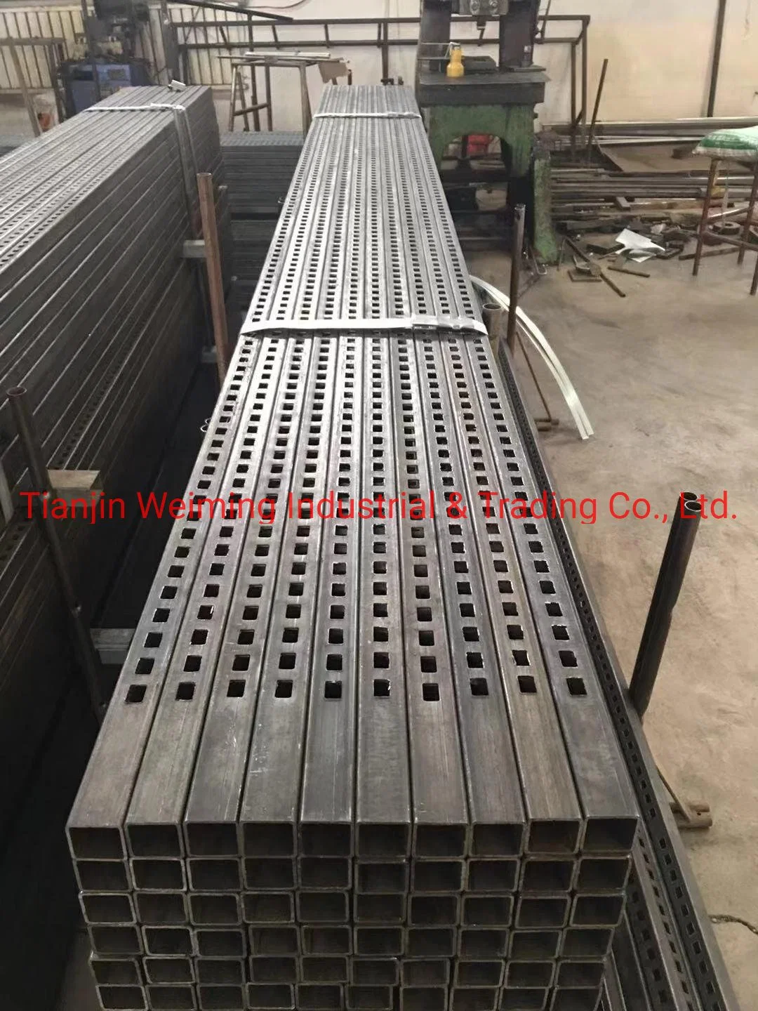 RFp-Zp003 Square Perforated Steel Fencing Shelves Pillar