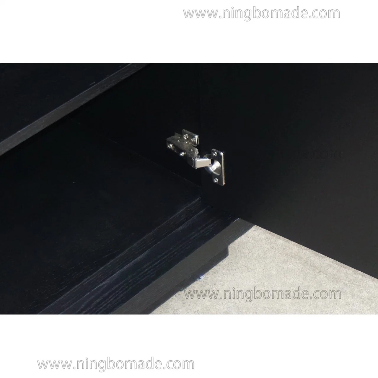 Muebles de Artesanía de prima media luna Madera de Roble Negro 4 puertas armario con mangos de madera