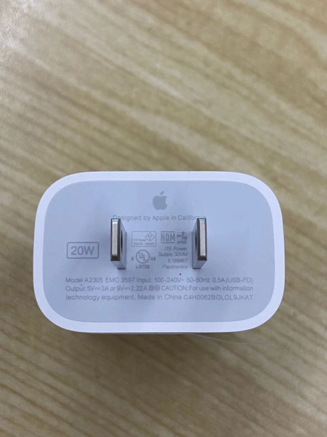 شاحن هاتف محمول عالي الجودة مباشر من المصنع طاقة USB-C بقدرة 20 واط محول US EU Plug Fast Charger for iPhone14 13 12 11 PRO بحد أقصى