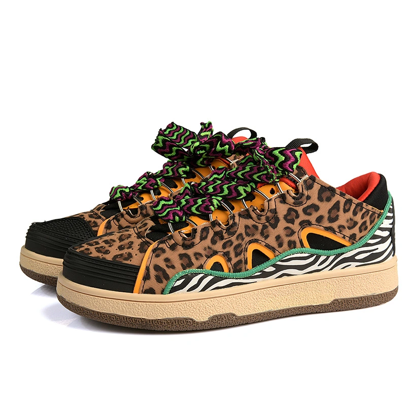 La mode des chaussures de Leopard Mesdames 2023 Dernières chaussures de skateboard haut couple plate-forme Chaussures hommes chaussures occasionnel