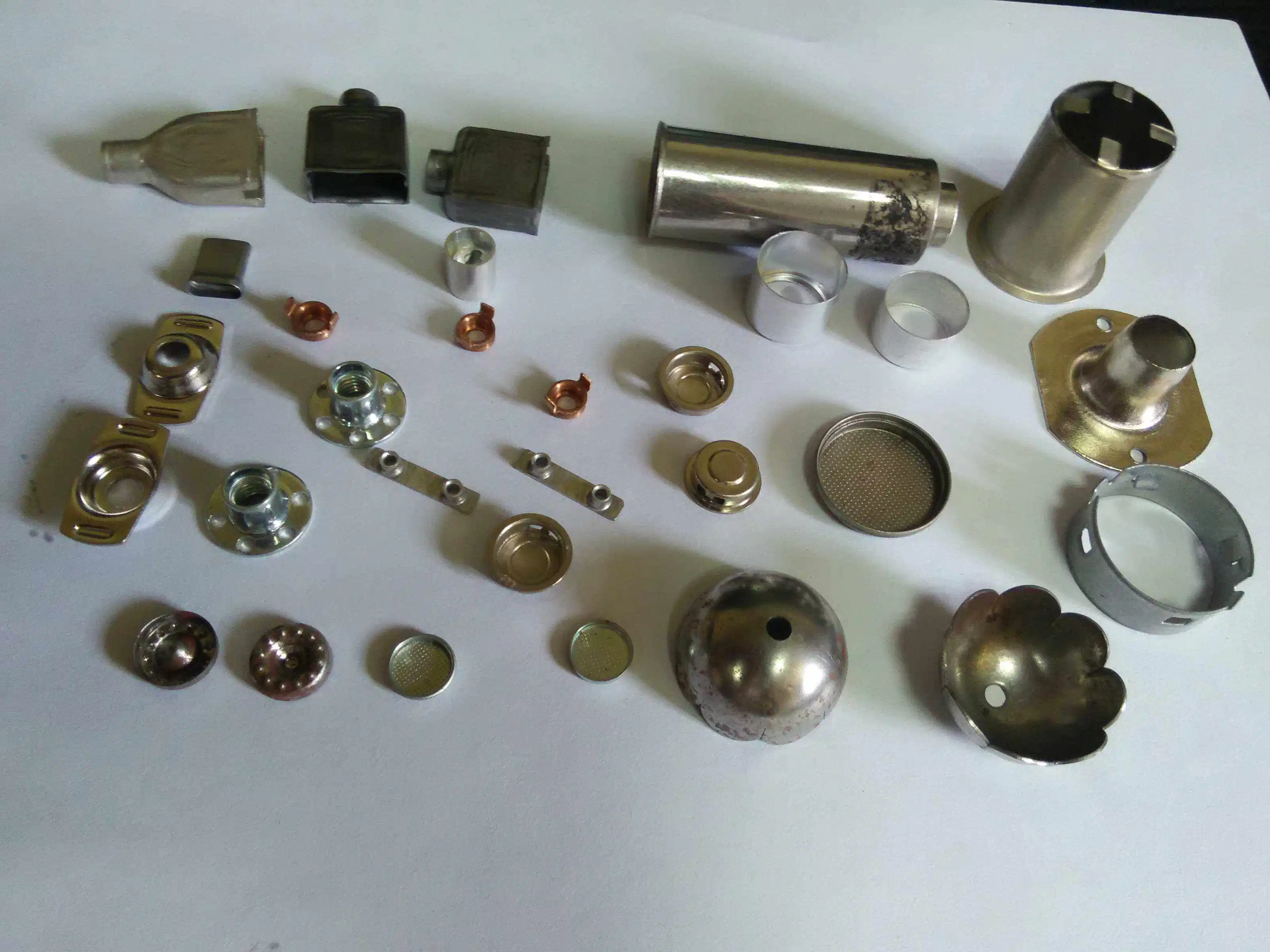 China Manufacturer Sheet Metal Stamping Air Conditioner Parts by Punching