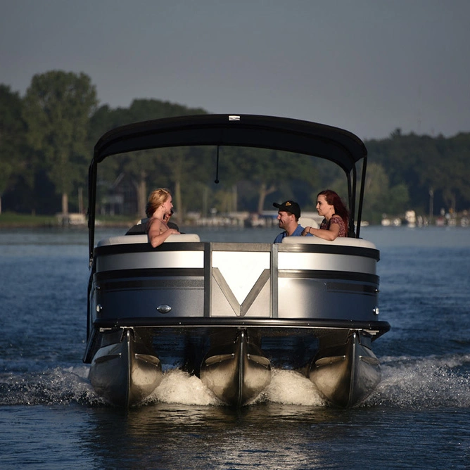 Mmelancho 26FT Best Recreational Lightweight Aluminum Pontoon Gathering Boat for Social Events