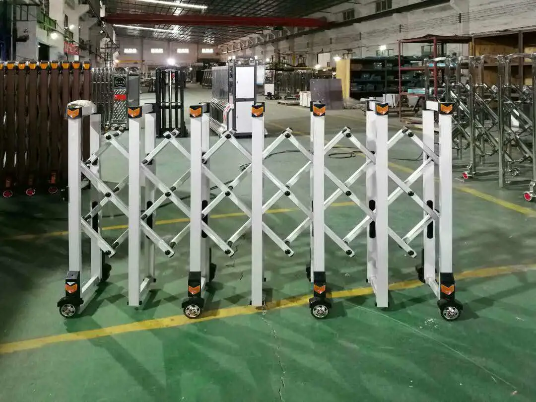 Aluminium Fence Manual Retractable Accordion Barrier