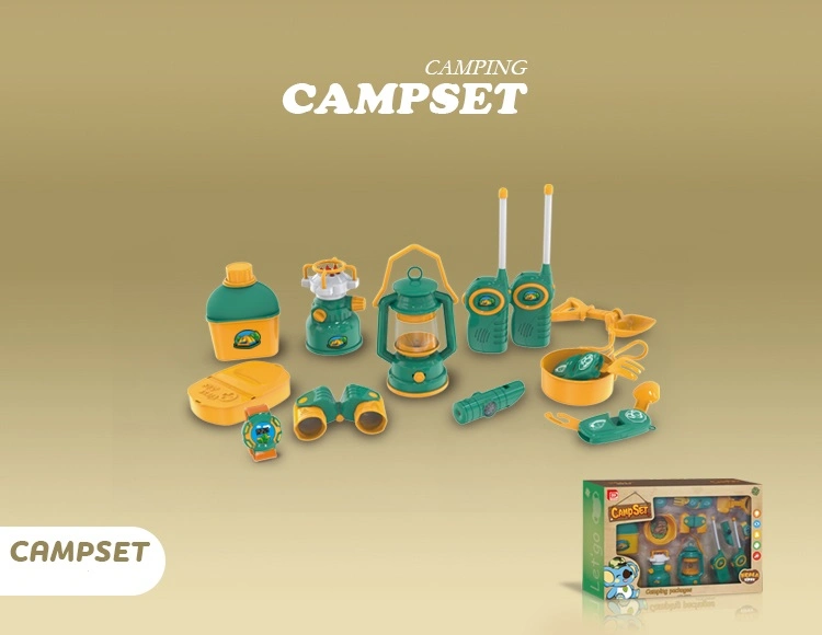 Criança brinca de brincadeira com o brinquedo de ferramentas Aventura Camping Toys