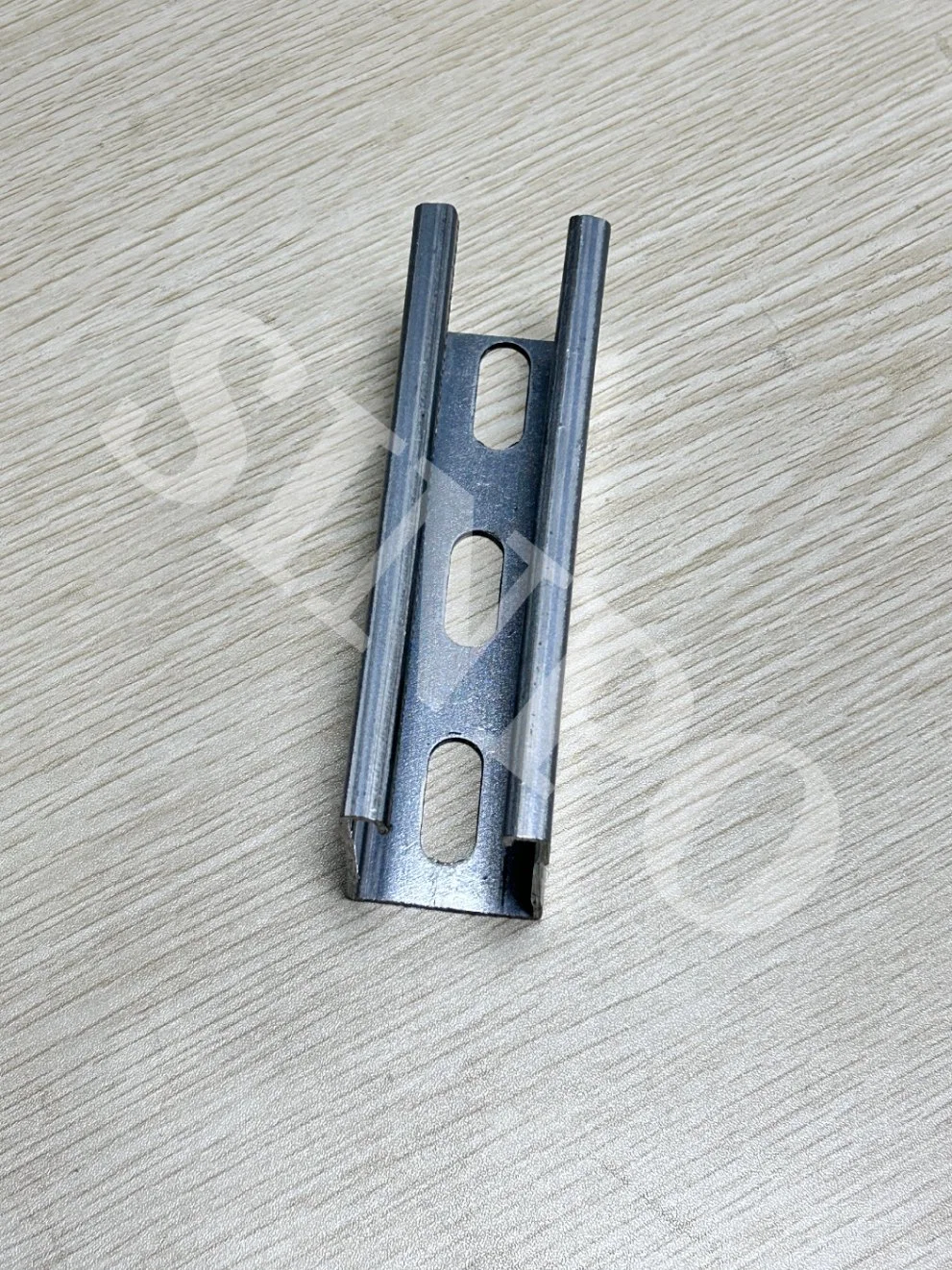 Zinc Aluminum Magnesium Steel Channel Profile Solar PV Mounting Structure