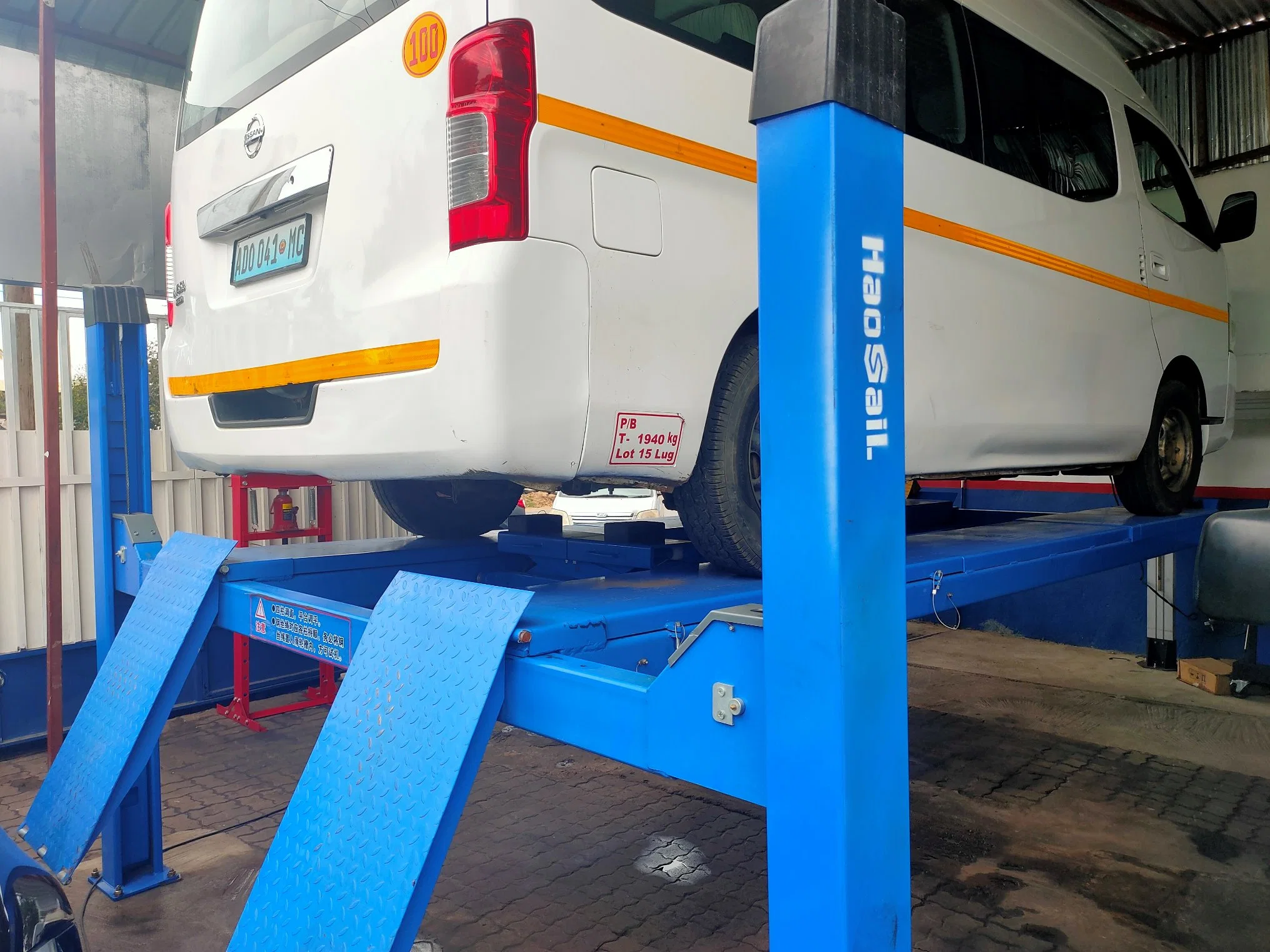 Оборудование для четырехPost Lift Vehicle подходит для регулировки углов установки колес