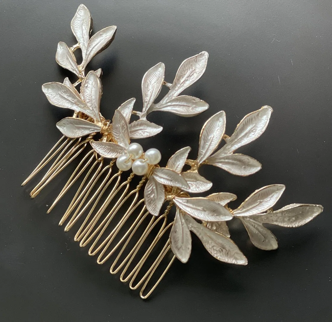 Bridal Wedding Pearl Hair Comb Hair Accessories. Bridal Leaf Hair Comb Hair Clip Headpiece. Bridal Jewelry. Bridal Hair Piece