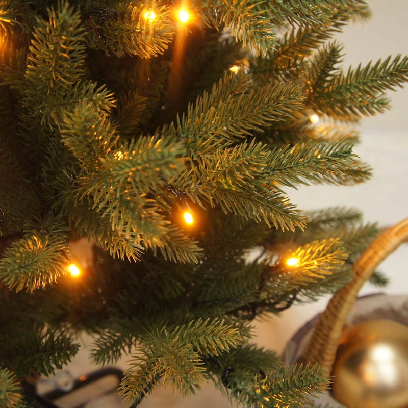 جودة جيدة 3-10FT شجرة عيد الميلاد مع مصابيح LED موديل مختلفة