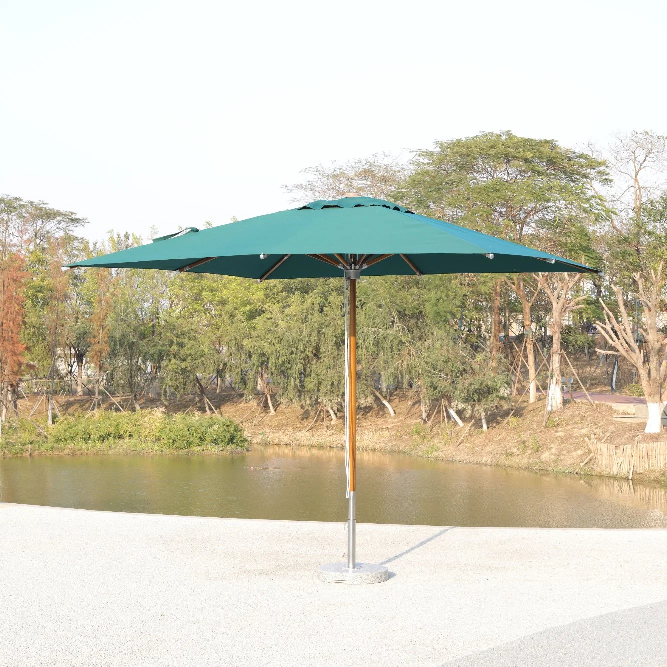 Wholesale High-End Wood Material From Myanmar Hotel Outdoor Sunshade MID-Pole Umbrella