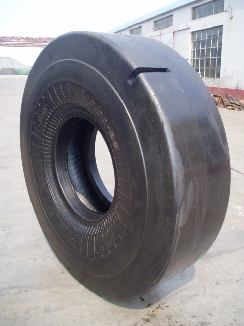 Honour Condor Manufacture of Underground Loader OTR Tyre (1800 25 L5s clear pattern)