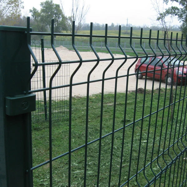 PVC Coated Green Color Welded Wire Mesh Bends Security Yard Fence Panel