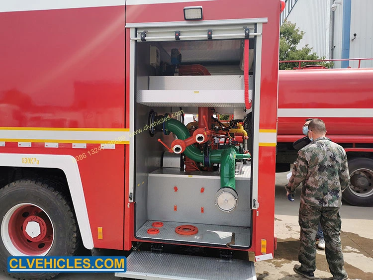 Roues HOWO 12 20cbm réservoir d'eau et le réservoir de mousse de camion de lutte contre les incendies