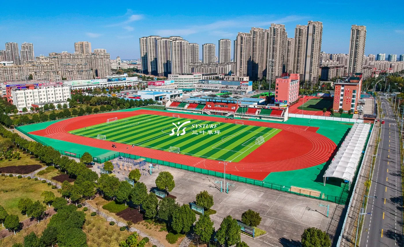 Em relva artificial verde natural Tapete de futebol relvado sintético de erva para o campo de futebol