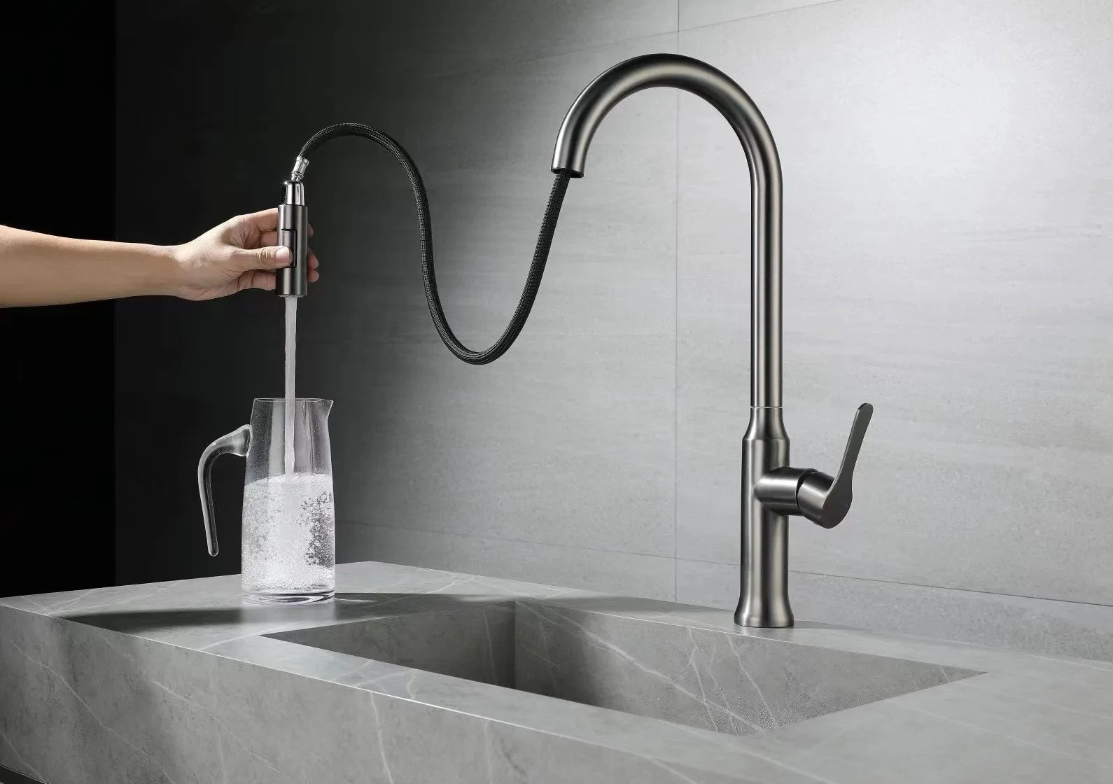 High-End Basin Tap Pull-out Kitchen Sink Mixer Faucet Made by 304# Stainless Steel