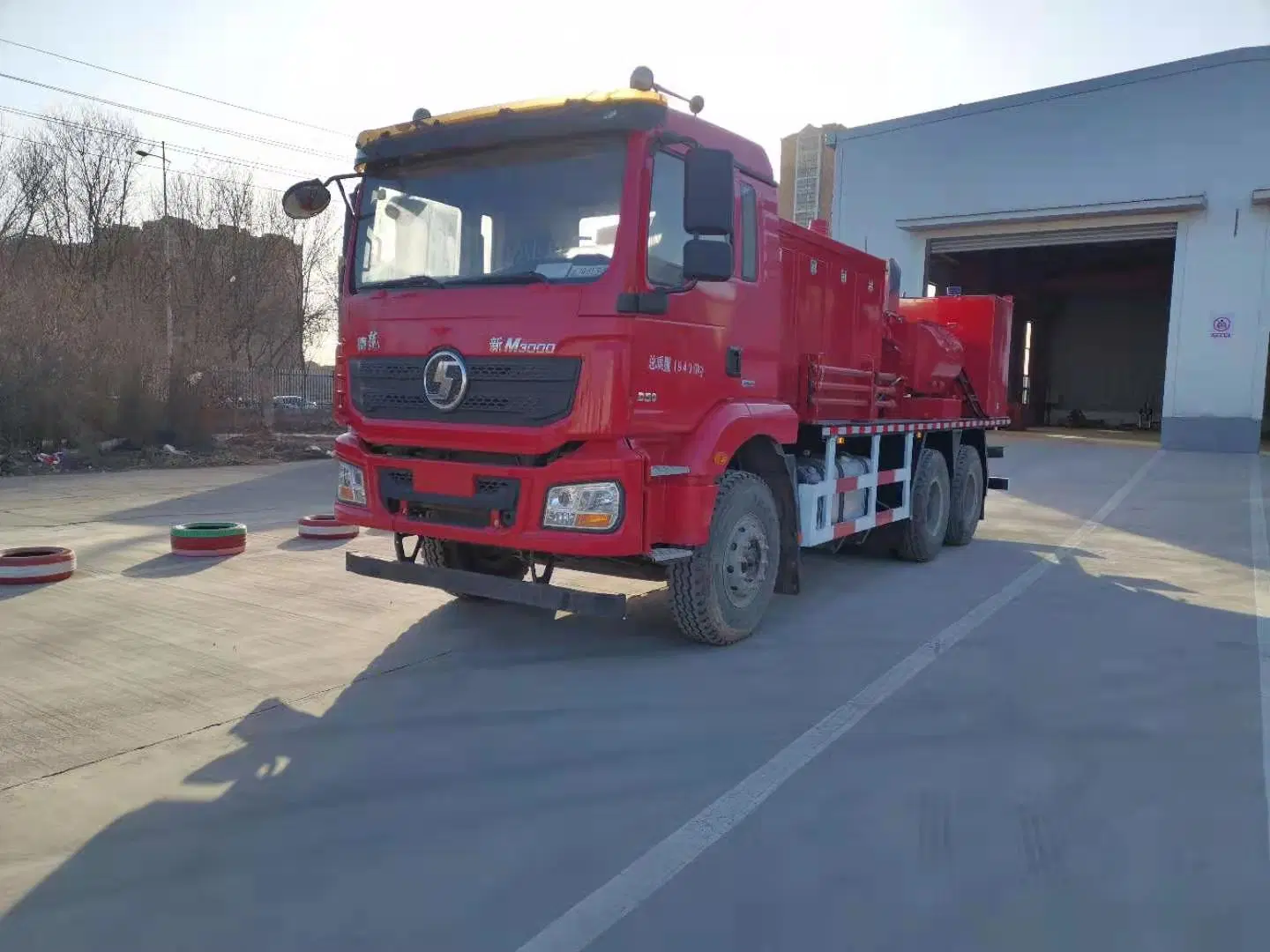 Shacman Weichai Engine 4*4 6*4 Oil Field Fracturing Truck Sinotruk