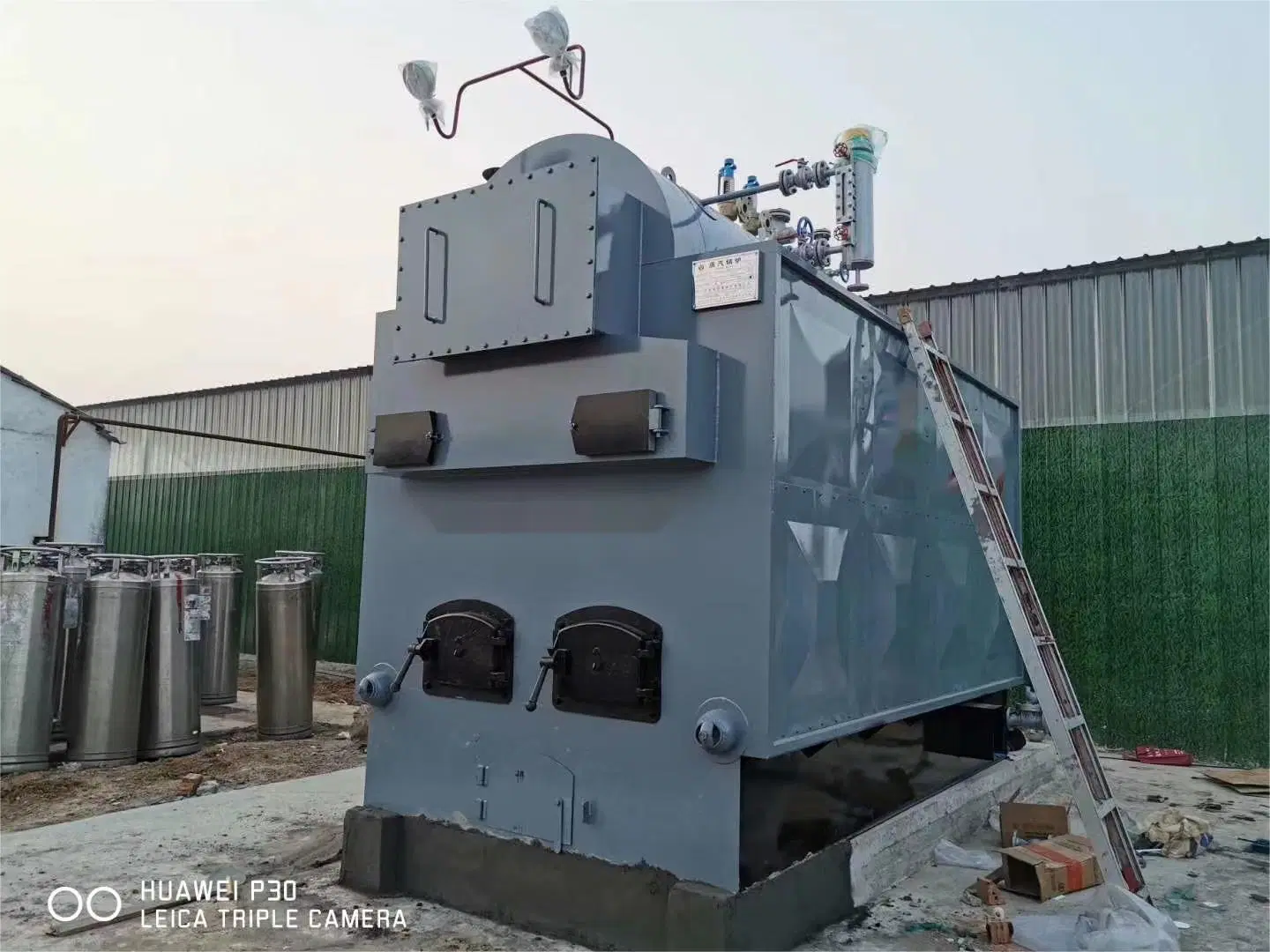 China Factory Supply High Thermal Efficiency Dzh0.5 Dzh1 Dzh2 Dzh3 Dzh4 Dzh6 Series Moving Chain Grate Horizontal Wood/Bagasse/ Biomass/Coal Fired Steam Boiler