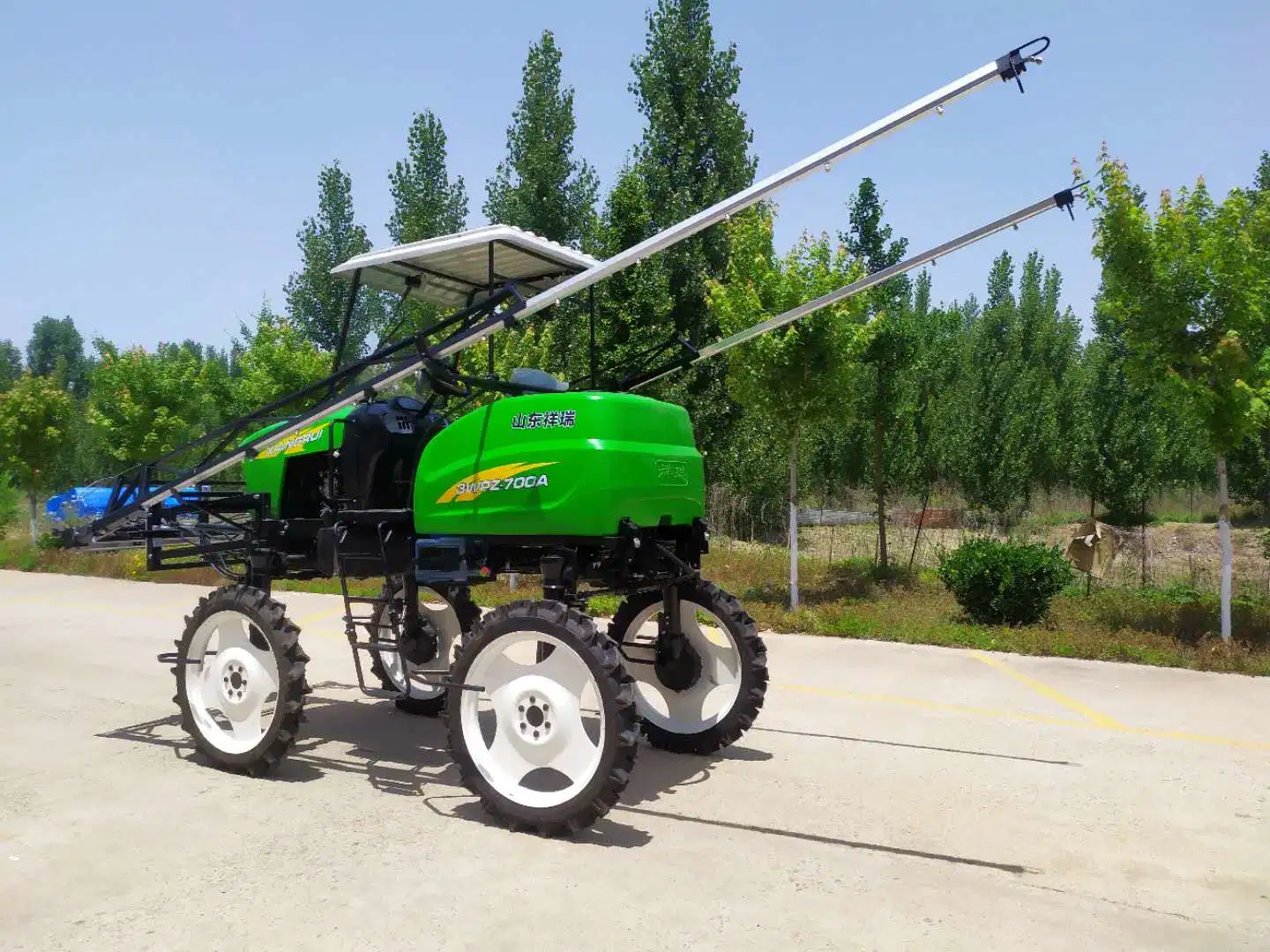 Self-Propelled Amphibious Boom Pesticide Sprayer for Corn Fruit Tree and Wheat