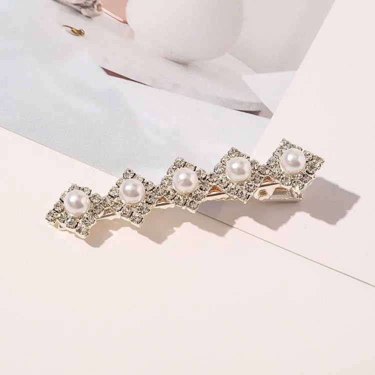 Hot Sales Pretty Korean Style Shiny Rhinestone Crystal Hair Clip Pearl Butterfly Bow Duckbill Clip Hair Accessories for Women