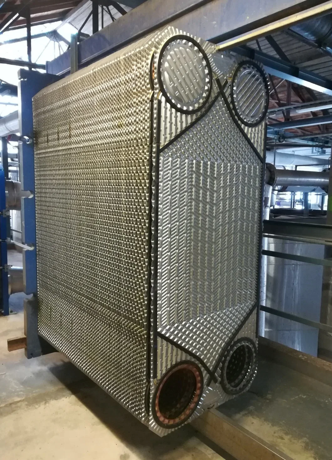 SS304 Welded Plate Type Heat Exchanger as Heater or Cooler for Juice, Milk, Beer or Edible Oil