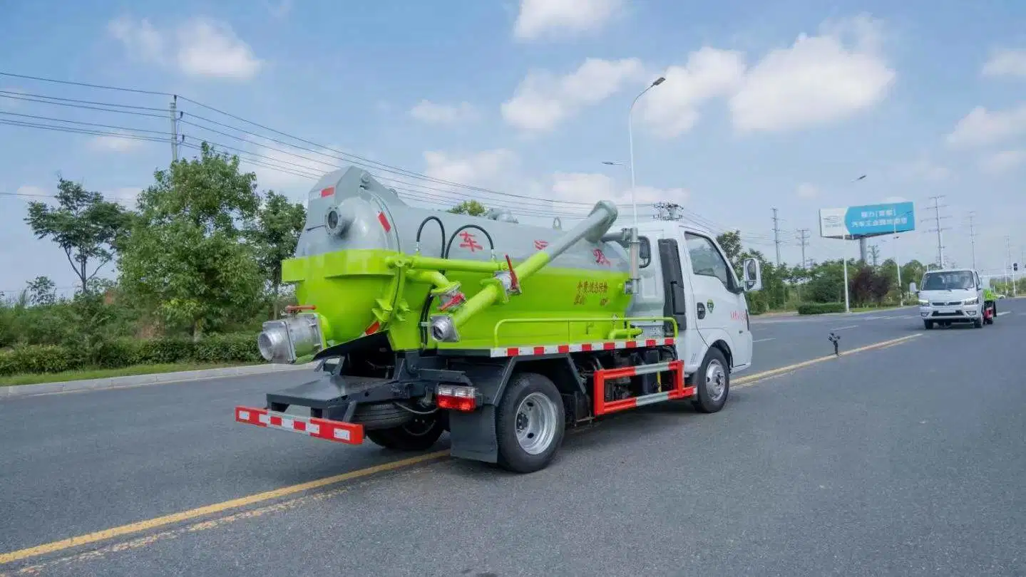 6 ruedas varios vehículos especializados 2cbm tanque de limpieza de aguas residuales al vacío Camión de succión de lodos fecales