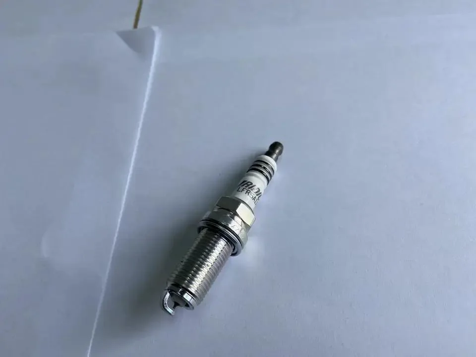 البلاتين بالجملة آذار Qashqai Micra OEM Bkr5eix-11car Spark Plug