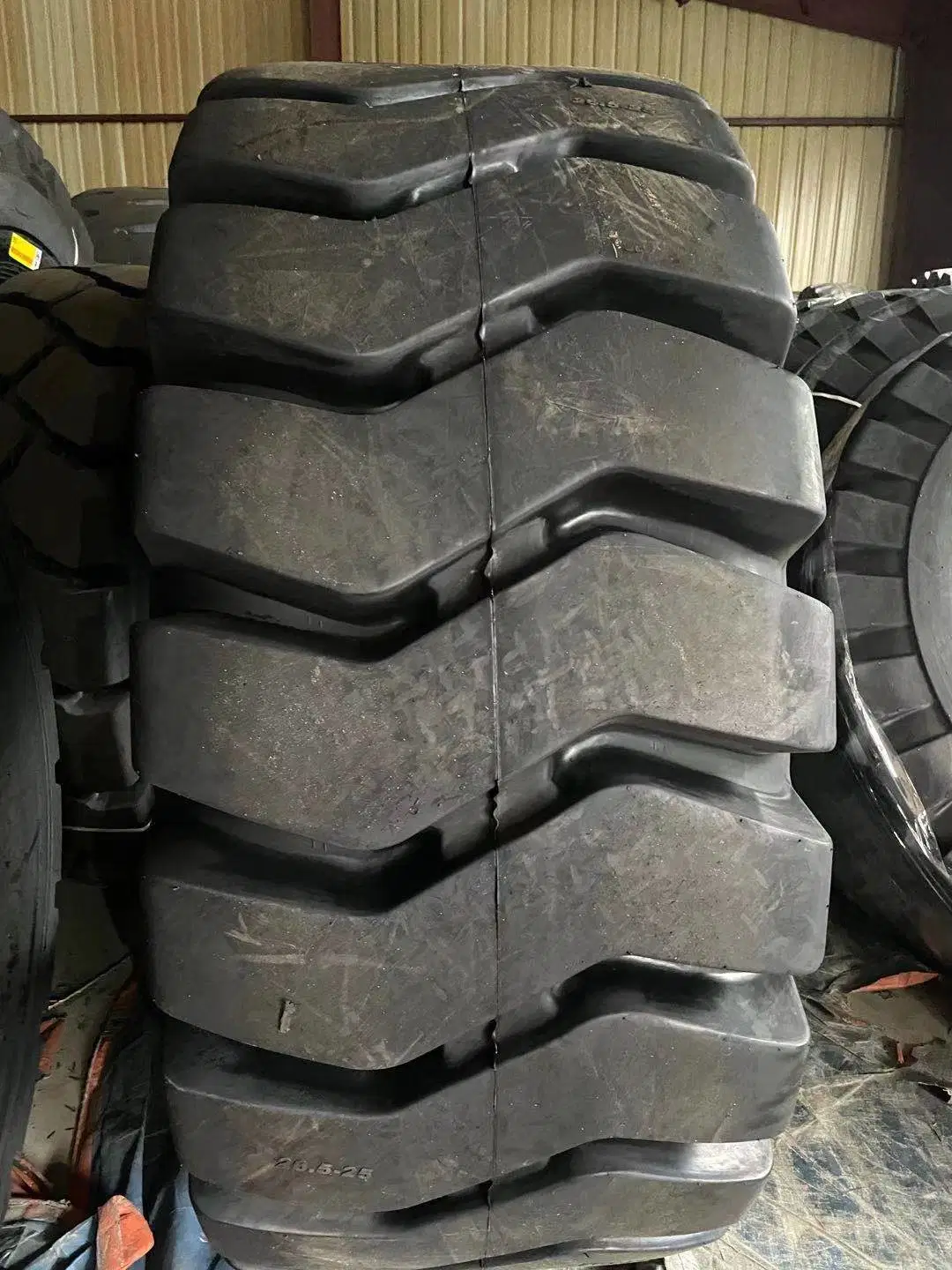 Earthmover/Wheel Loader/Mining Truck/Dozer/Grader Tires 26.5-25 with E3 L3 E4 L4 for off Road Tyre Loader Used