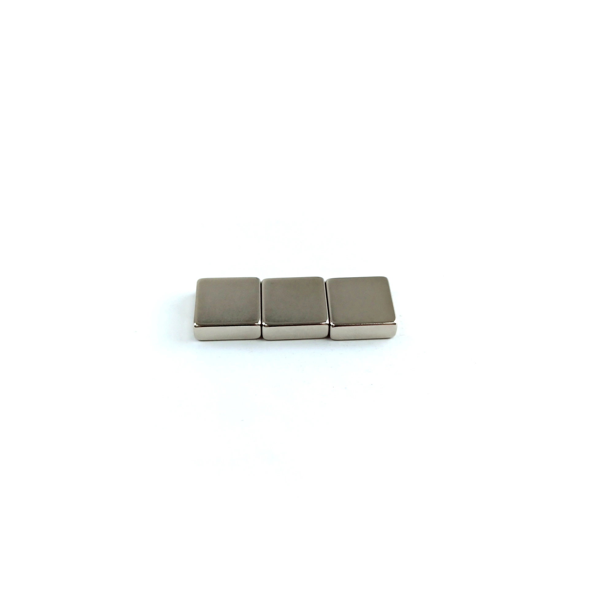 Customize Rectangular Disc Block Wholesale/Supplier N35 Neodymium Strong NdFeB Permanent Magnet for Gift Box/Sensor/Speaker/Equipment/Tool/Motor