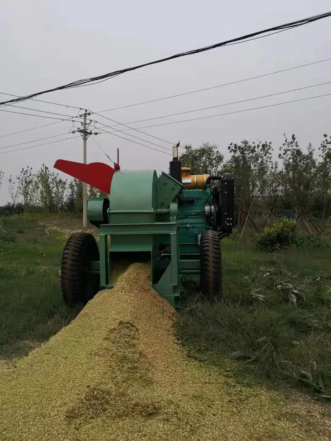 Small Diesel Engine Wood Crusher Olive Wood Crusher