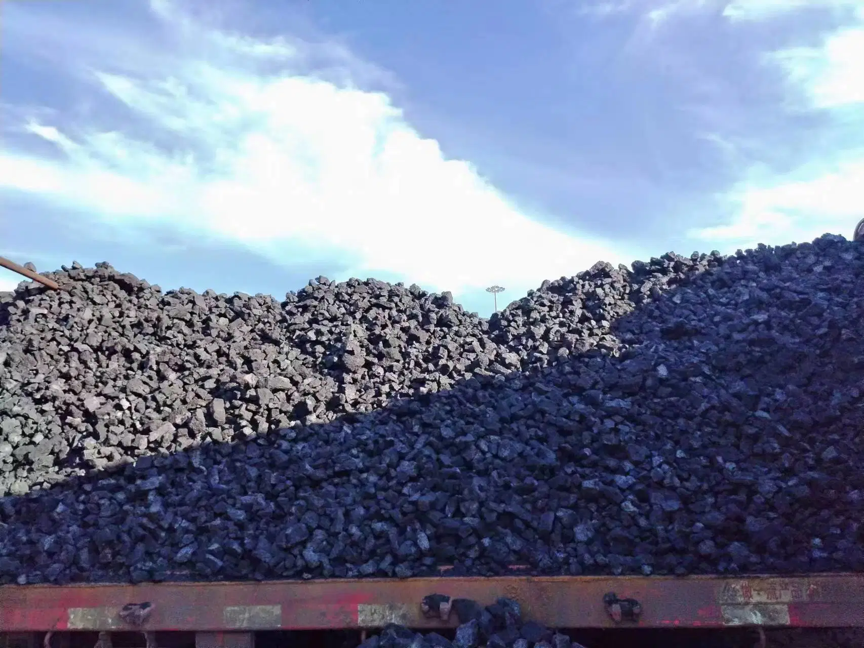 Hot Sale Graphite Petroleum Coke Metallurgical Coke for Steel Making Foundry Size 25-90mm