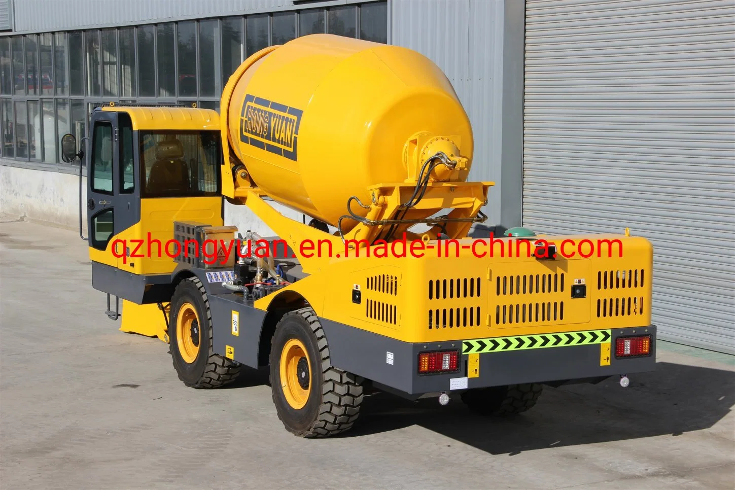 Mobile Portable Self Loading Mini Concrete Truck Mixer Hy400