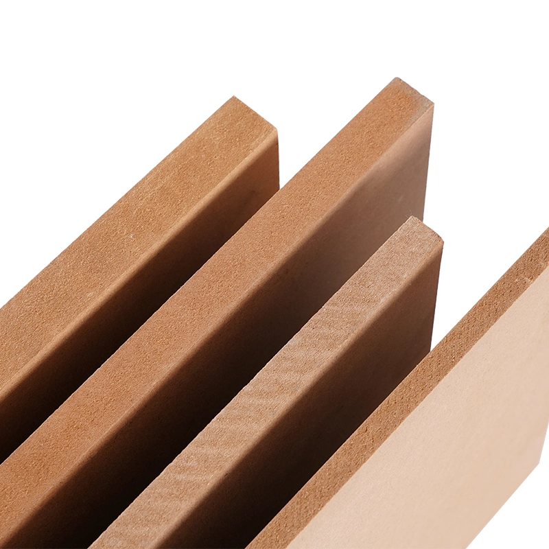 1220X2440 MDF simple panneau de fibres moyenne densité Prix compétitif pour le placard Et portes