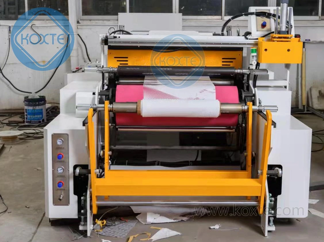 Automatique de rouleau de papier Kraft d'enrubannage Honeycomb épaisseurs de draps Machine de coupe