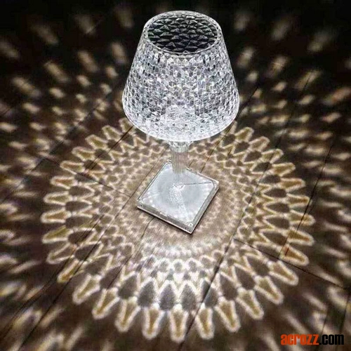 Factory Wholesale/Supplier LED Battery Crystal Diamond Desk Table Lamp USB Rechargeable Acrylic Nightstand Hotel Restaurant Bar Lamp