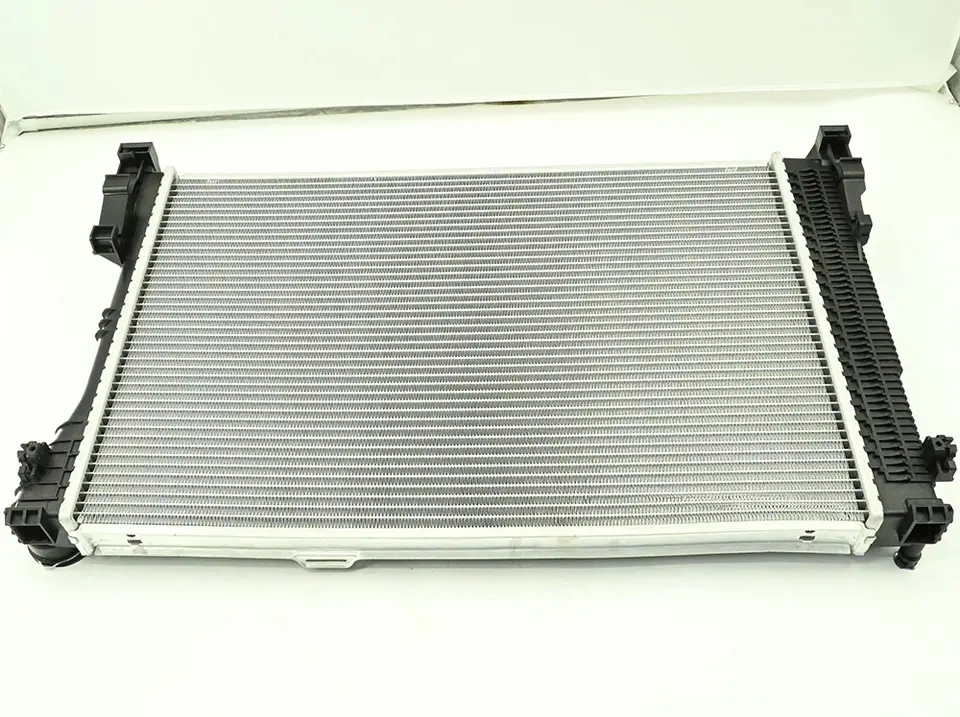 Auto Engine Water Cooling Aluminium Radiator for Mercedes Benz W204 W212 C207 X204 X208 A2045003603 2045003603