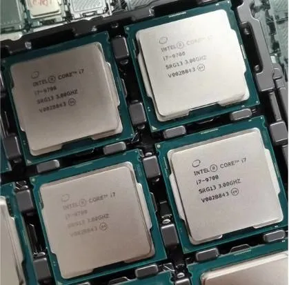 Nuevo chip original 3,6g 95W de ocho núcleos Intel i7 9700K CPU para escritorio