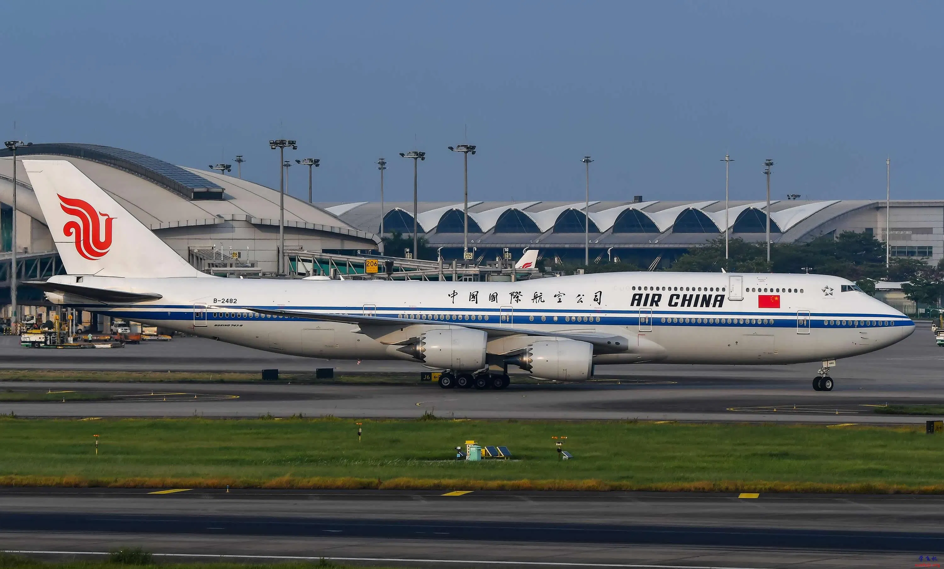 Preço de Transporte aéreo Internacional, de Lanzhou (LHW), Guiyang (KWE), Xi &amp; rsquo; an (XIY) na China para Bucareste (BUH) na Roménia