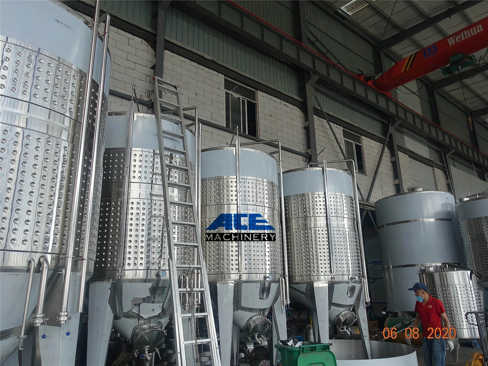 Best Price Stainless Steel Sanitary 1000L 2000L 3000L Micro Brewery Wine Making Equipment for Small Production