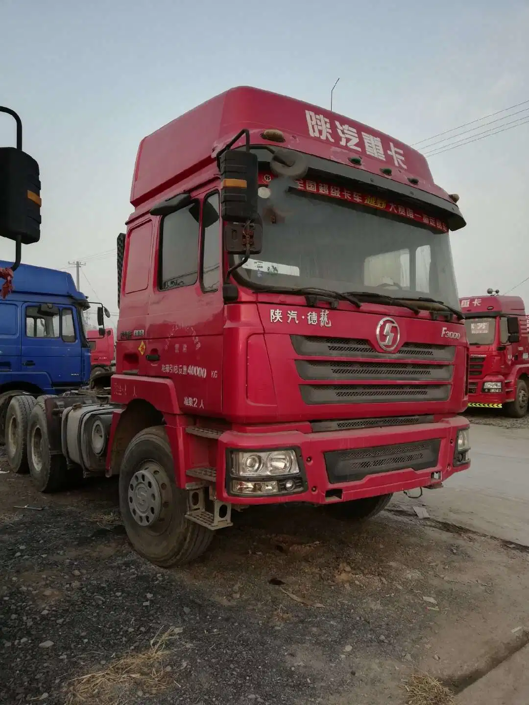 Utilisé moins cher Shacman tracteur 6X4 pour la vente du chariot