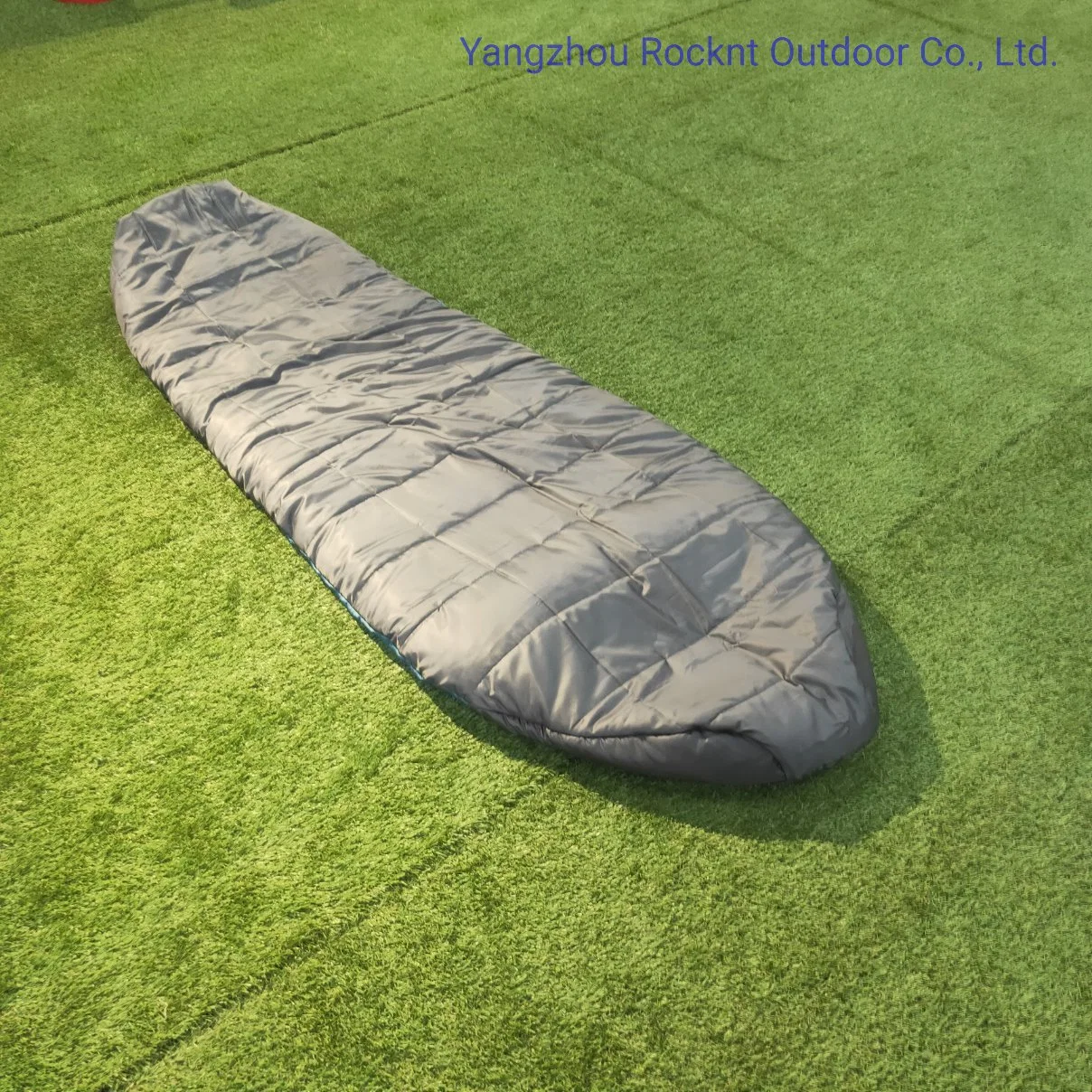 Synthetic Fibre Adults Sleeping Bag with Neck and Zip Baffle