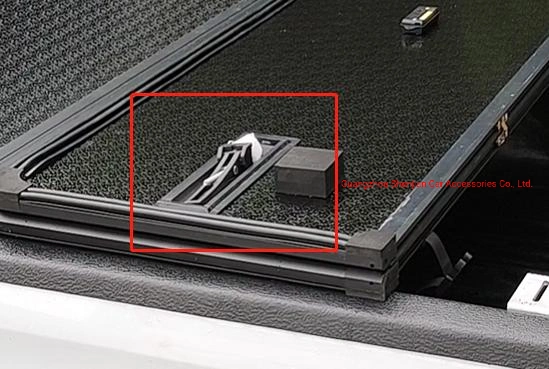 Fabrik Großhandel Pickup Truck Zubehör Roll Bar Einziehbare Roller Deckel Hard Tri-Fold Tonneau Cover für Toyota Hilux Vigo Dmax BT50 RANGER T6 T7 T8 F150