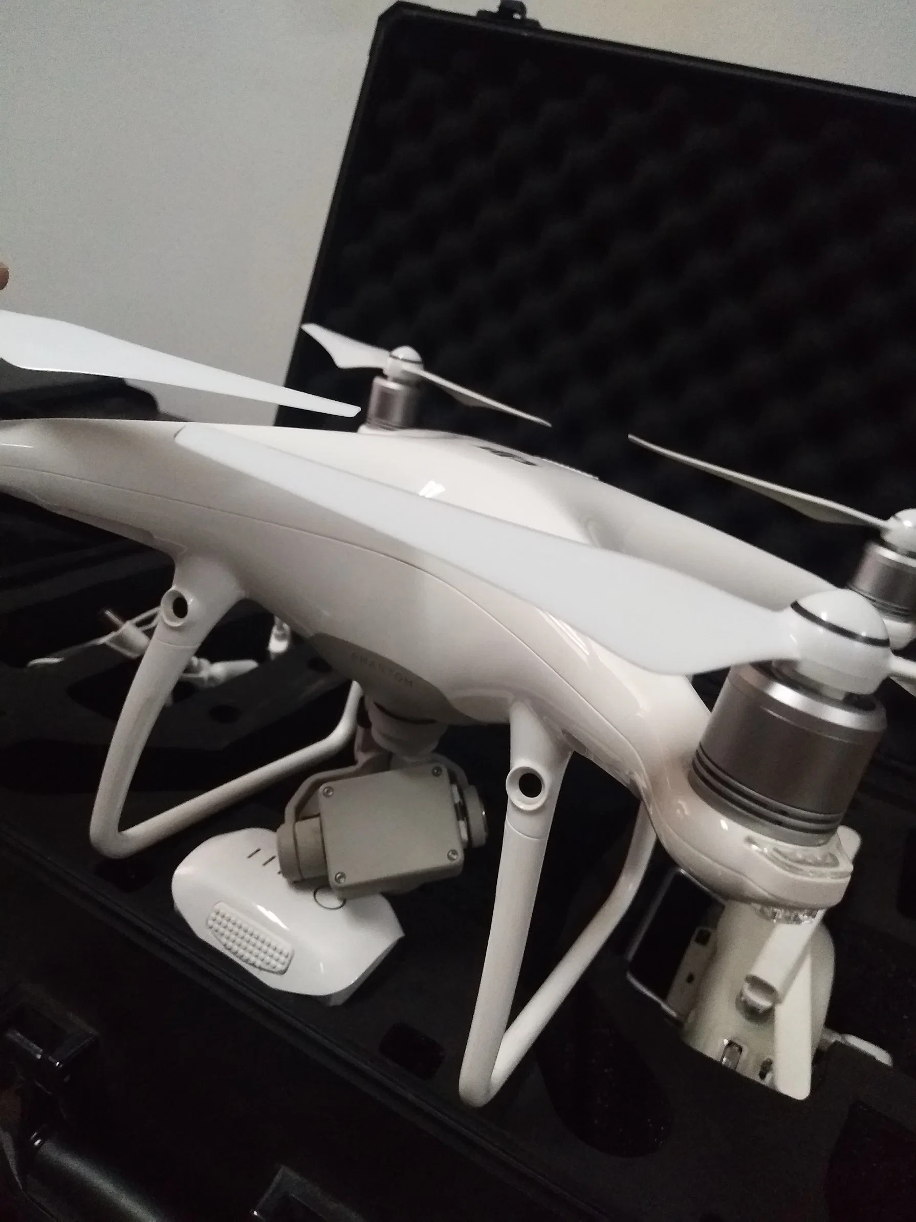 Drone/UAV Phantom 4 PRO de DJI