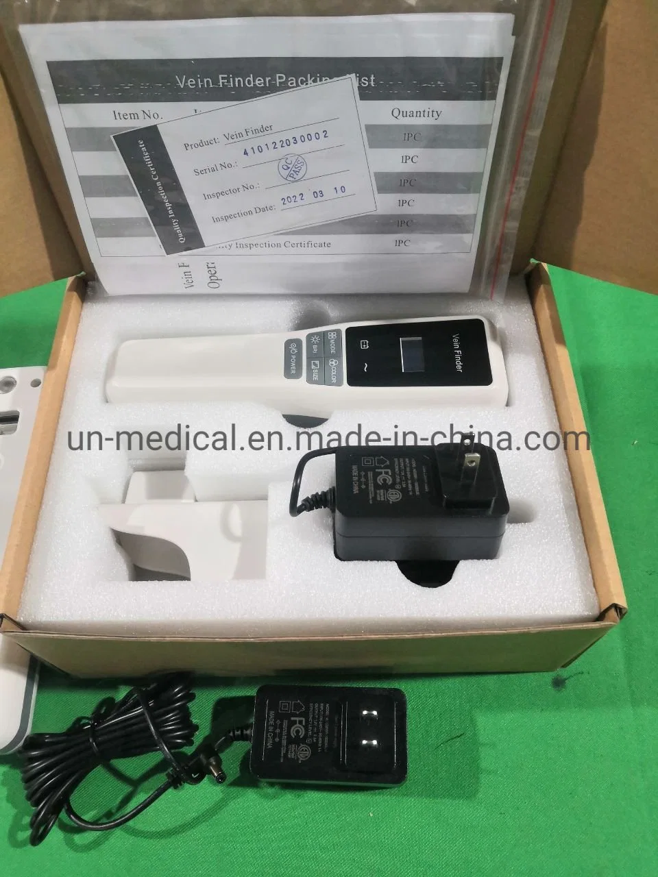 High Resolution Vein Finder Portable Handheld Vein Scanner Medical Detector