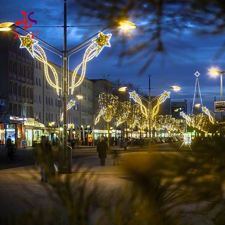 Shooting Star montado en el polo al aire libre muestra el motivo de la calle de Navidad la iluminación de la ciudad de grado comercial show de luces de noche