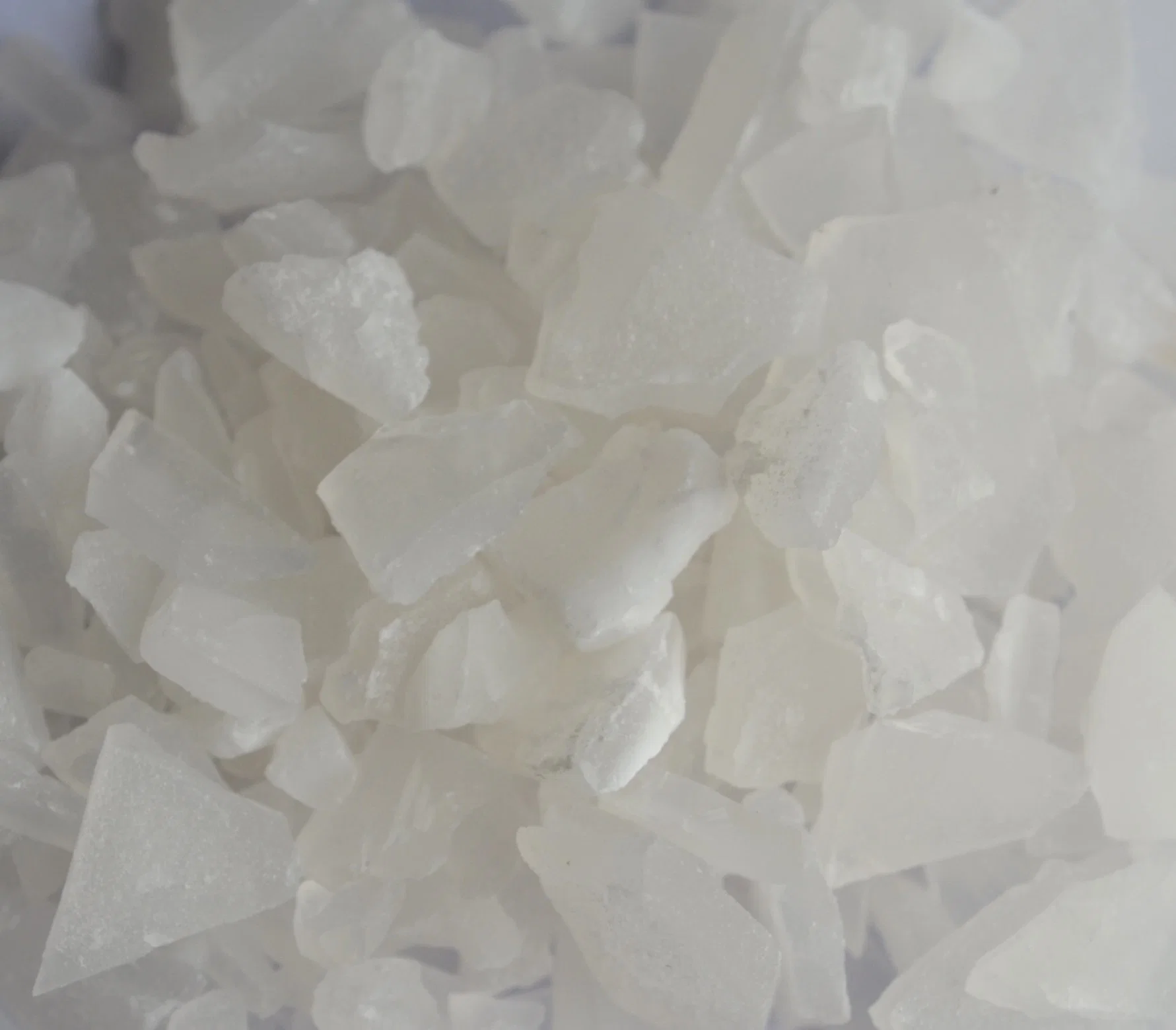 Factory Directly Wholesale/Supplier Popular Product Aluminum Sulphate 17-18% Low Iron for Water Treatment