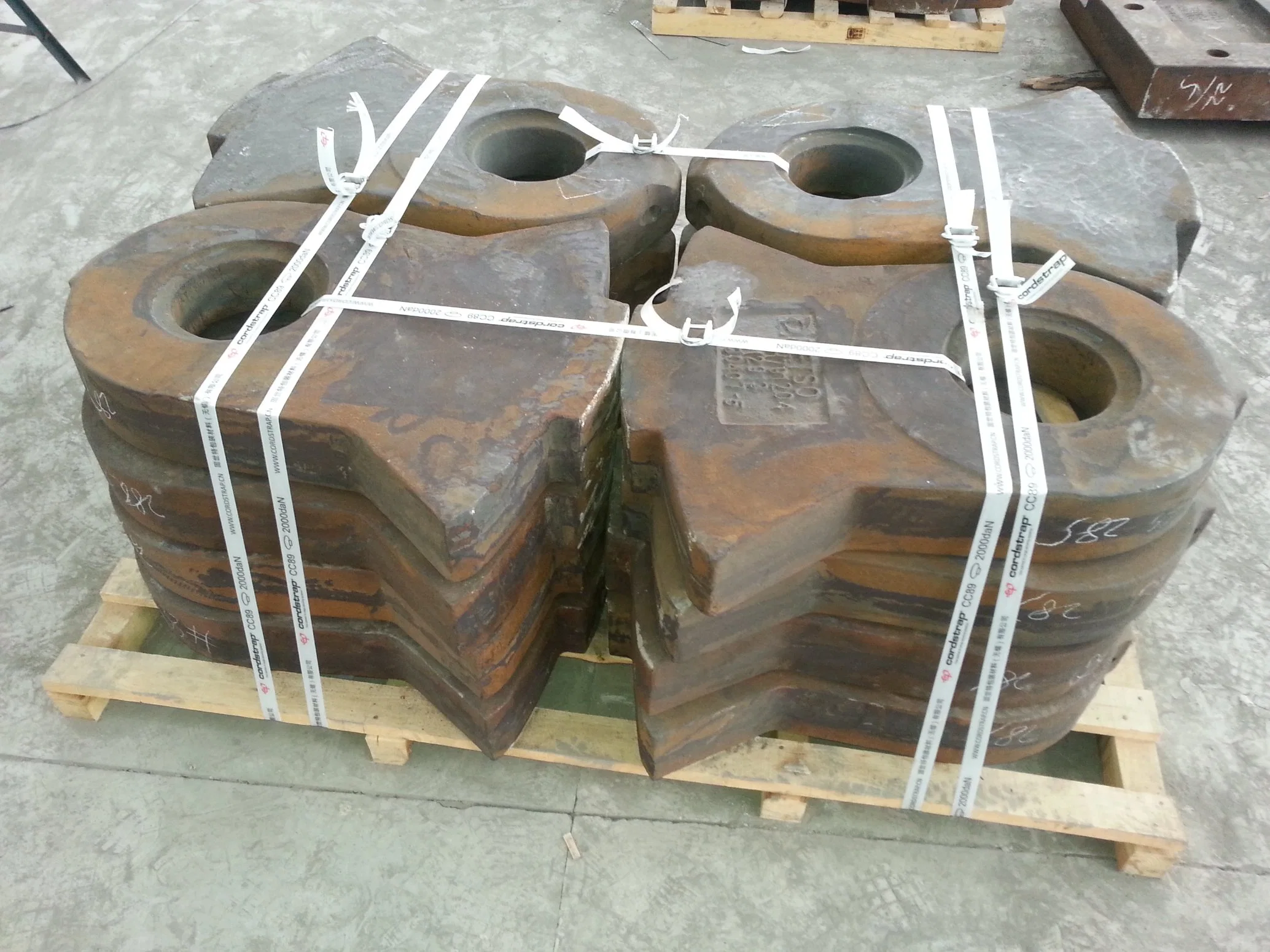 Manganese Wear Casting Parts Hammer Grates Liners for Metal Shredder Recycling