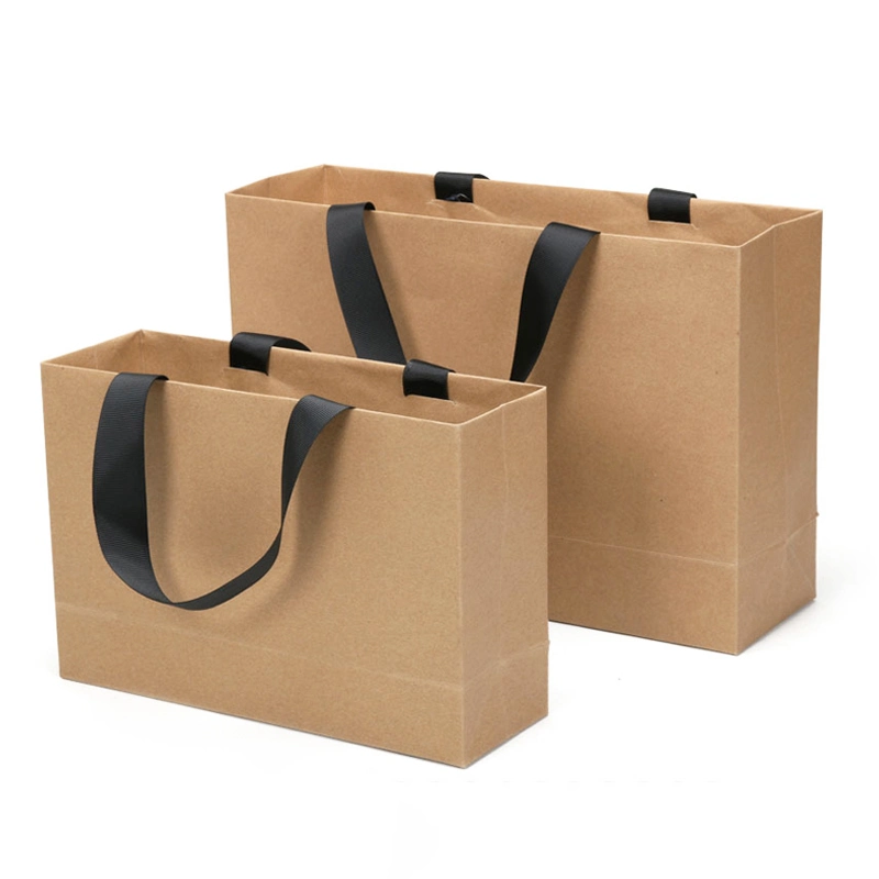 Emballage cadeau en carton de luxe sur mesure pour cosmétiques/vêtements, sac en papier kraft avec poignée en ruban.