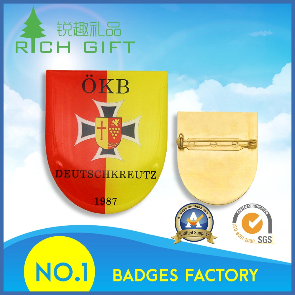 China Supplier Accepted Custom Two-Colored Silk Screen/Offset Printing Erosion Back Metal Badge with Safety Pin Attachment