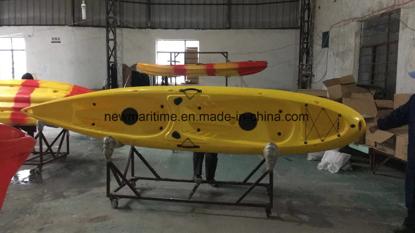 Canoa de plástico para pesca en kayak con accesorios de kayak