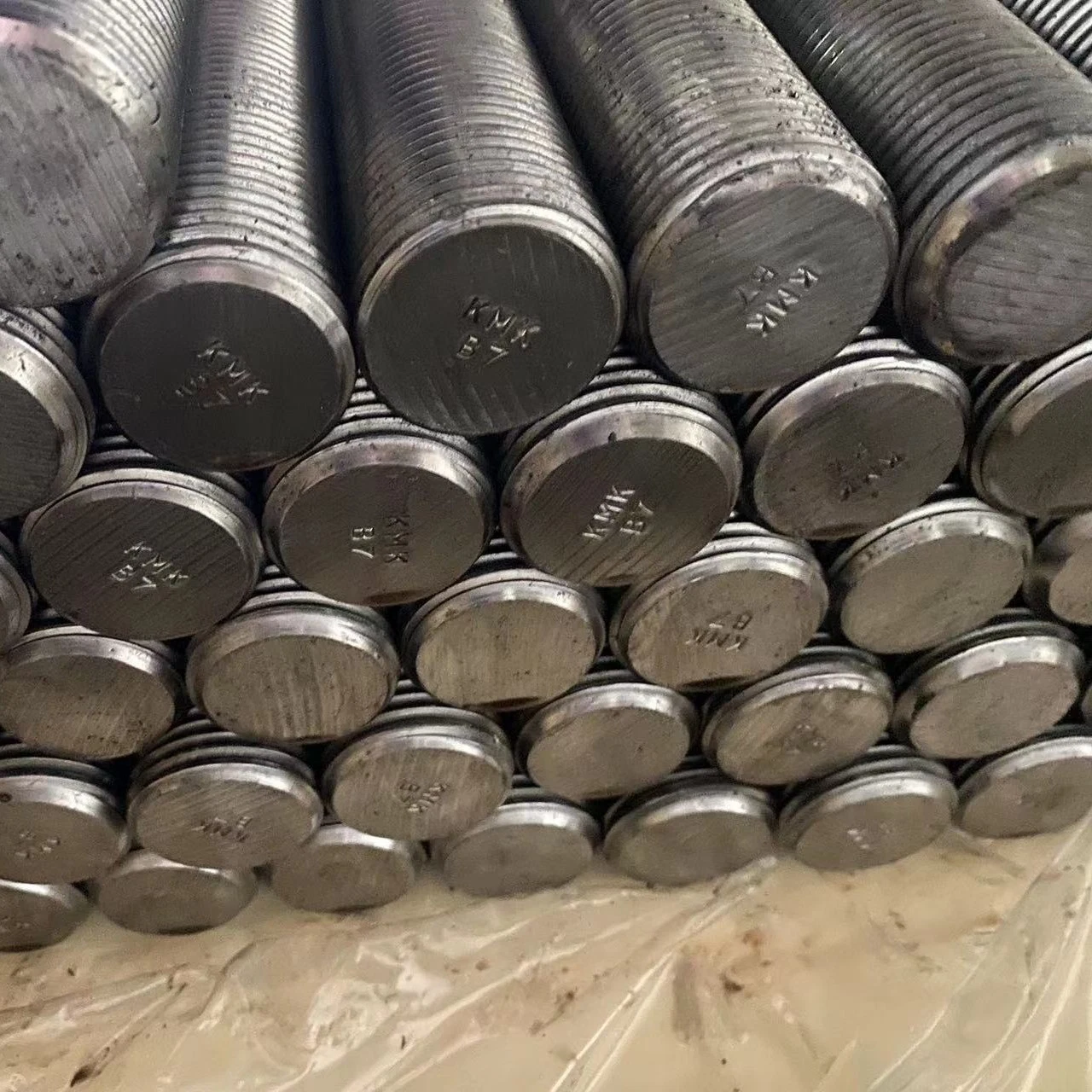 Fasteners ASTM A193 B7 B7m A320 L7 L7m Threaded Rods