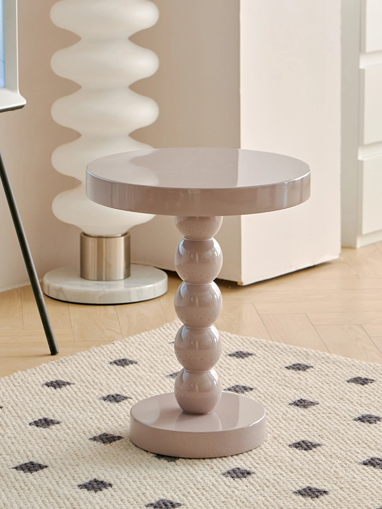 Угловой небольшой круглый стол с чашкой кофе в стиле ретро из цельного дерева Подставка для цветов